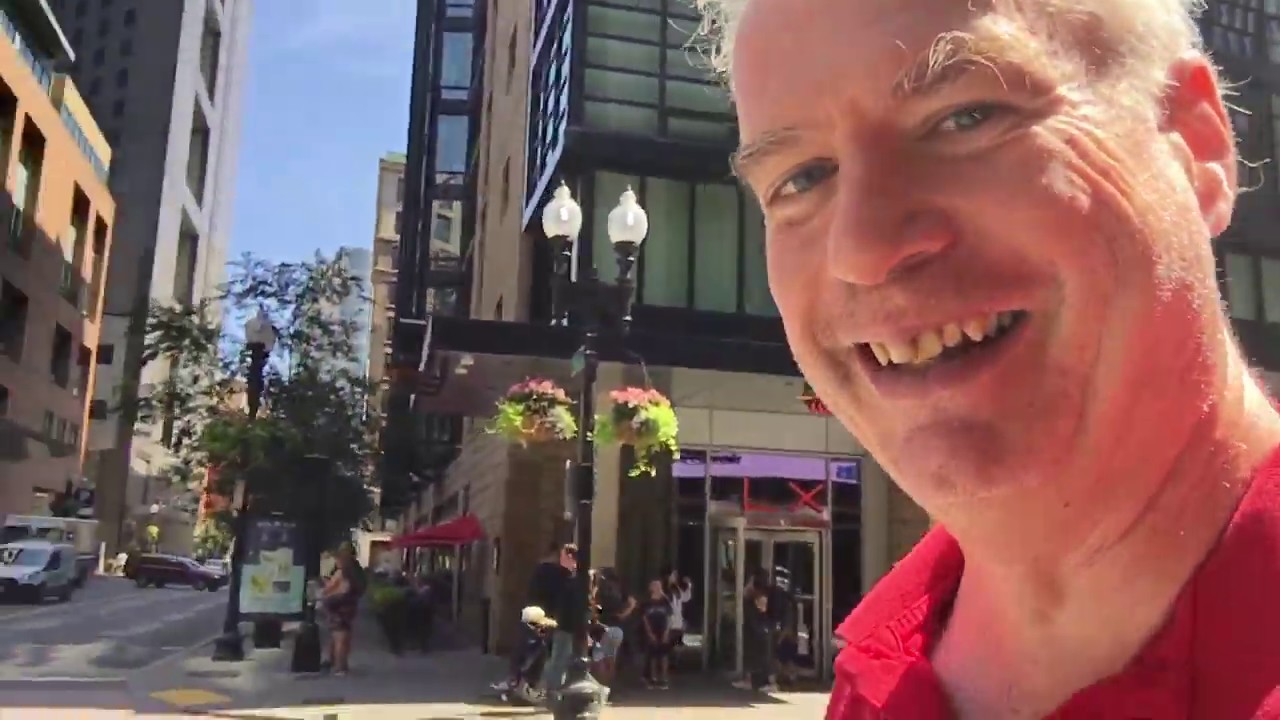 Let's Walk Over to the Brattle Bookshop!