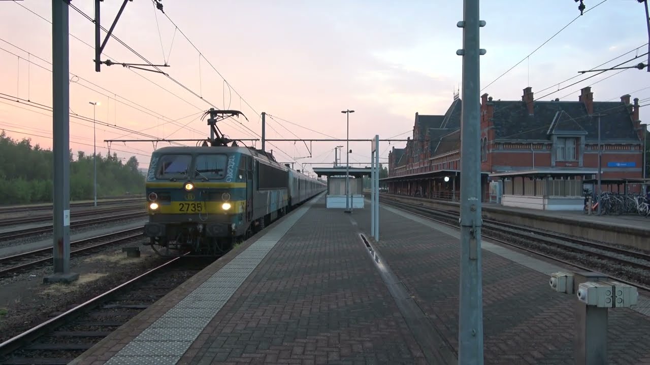 Vertrek hle27 2735 + M4 rijtuigen Station Essen (B)