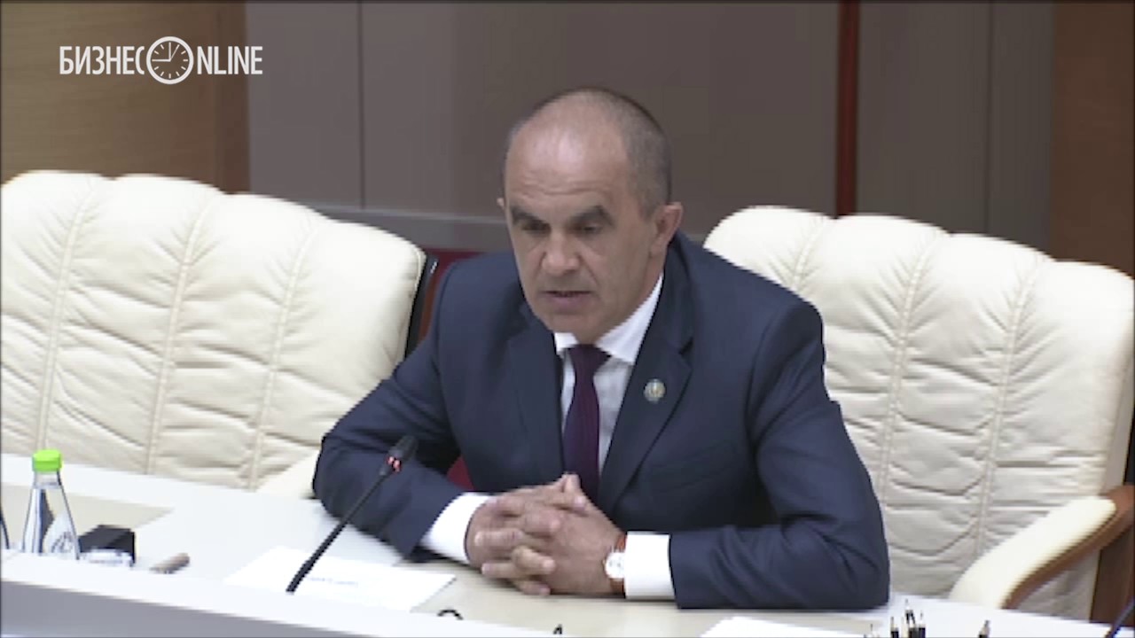 Министр образования и науки РТ прокомментировал высказывание Путина о национальных языках в школах