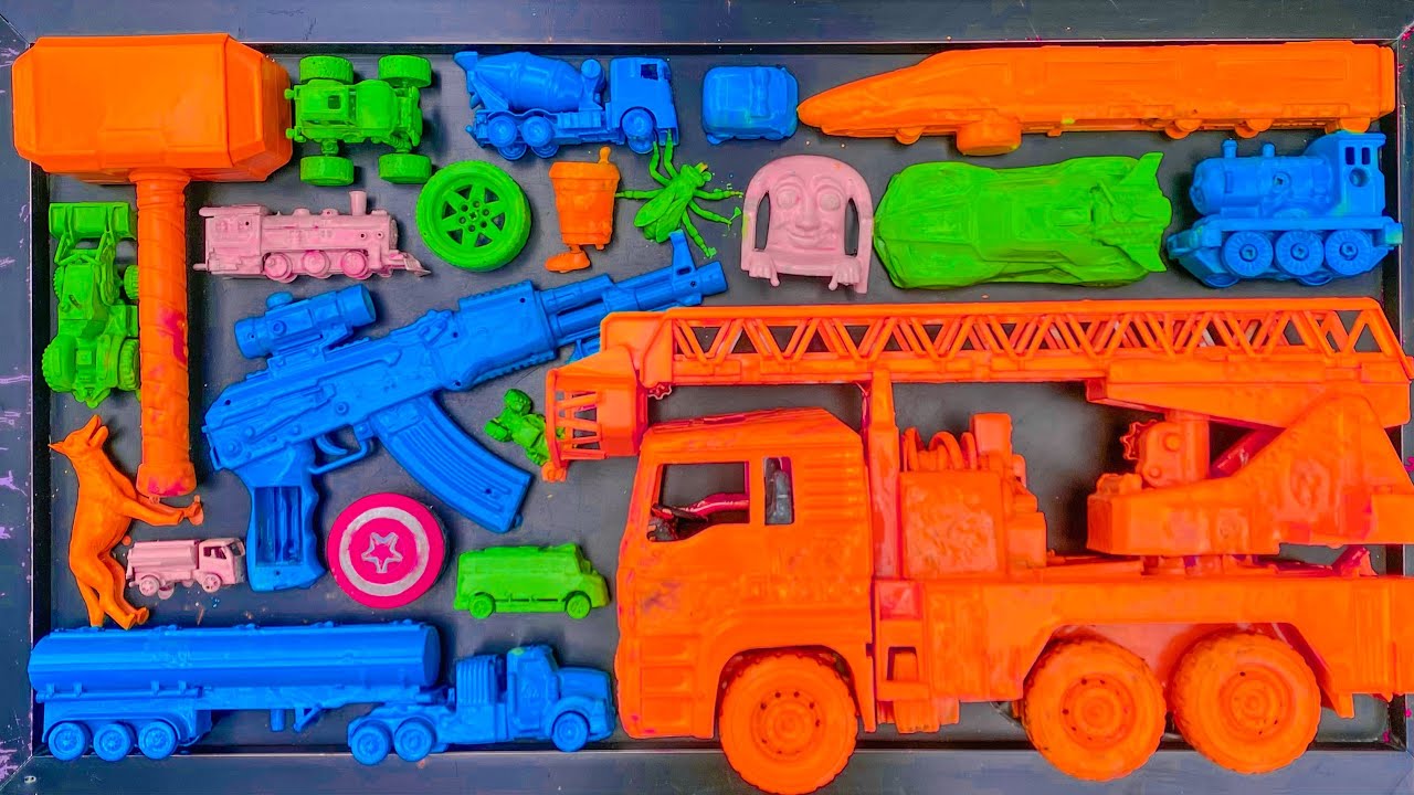Membersihkan mobil mobilan, mobil damkar, mobil monster, truk molen, bulldozer, truk tangki, anomali