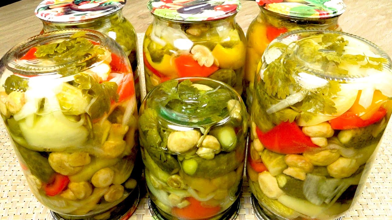 Eingelegte Gemüsevorspeise für den Winter. Jeder wird nach dem Rezept fragen