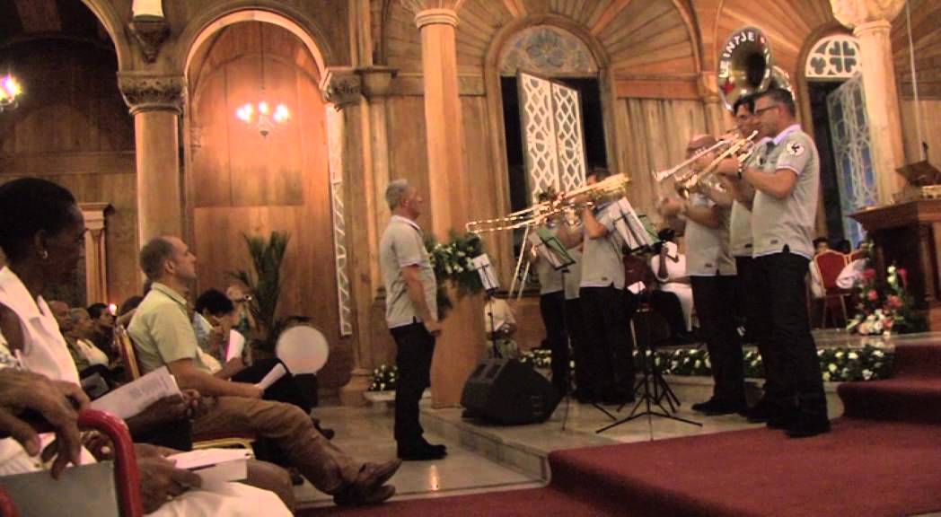 December 2012 Met het dweilorkest Kleintje Pils naar Suriname.mov