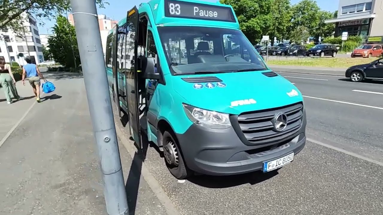 Mercedes Mini-Bus Sprinter für die Linie 83 (Lohrbergbus)