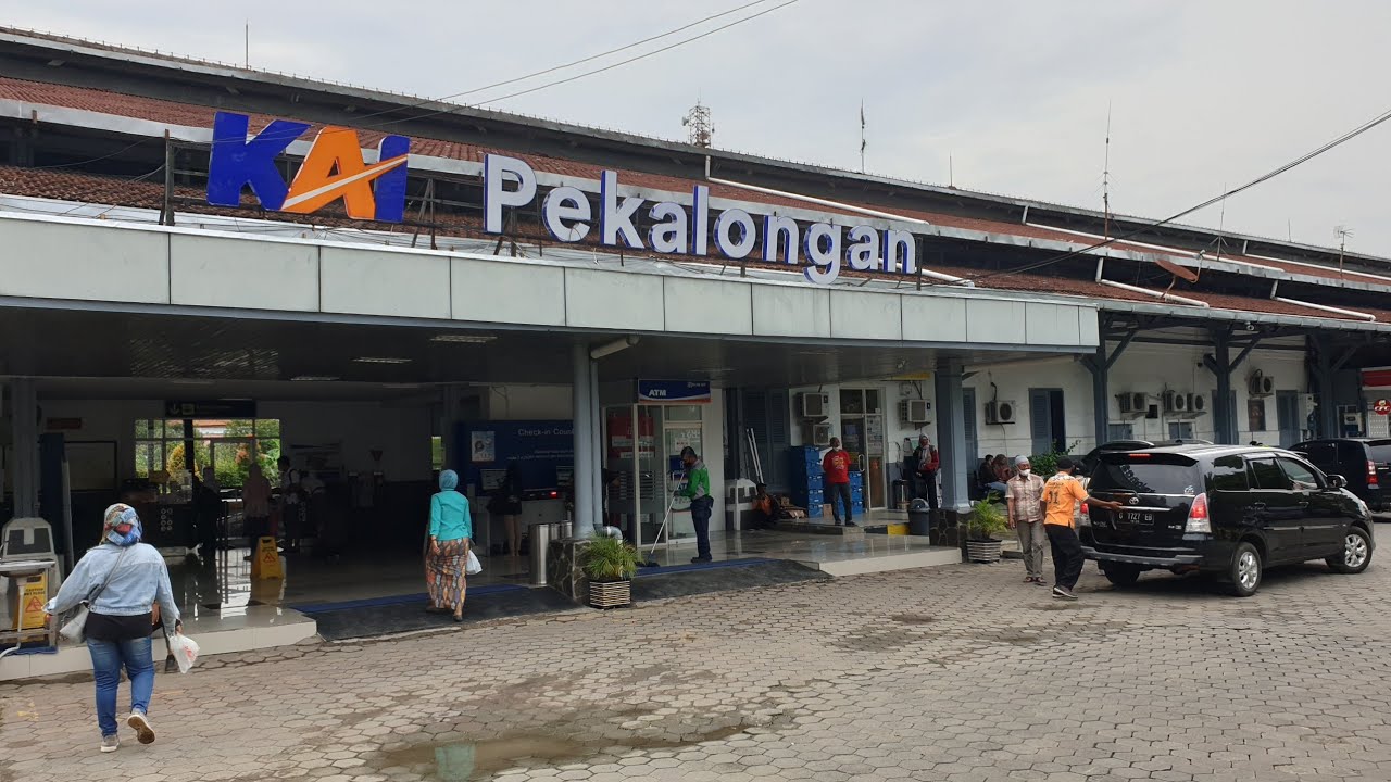 Stasiun kota Pekalongan. Ada apa di luar stasiun Pkl dan apa hotel terdekat dari stasiun Pekalongan
