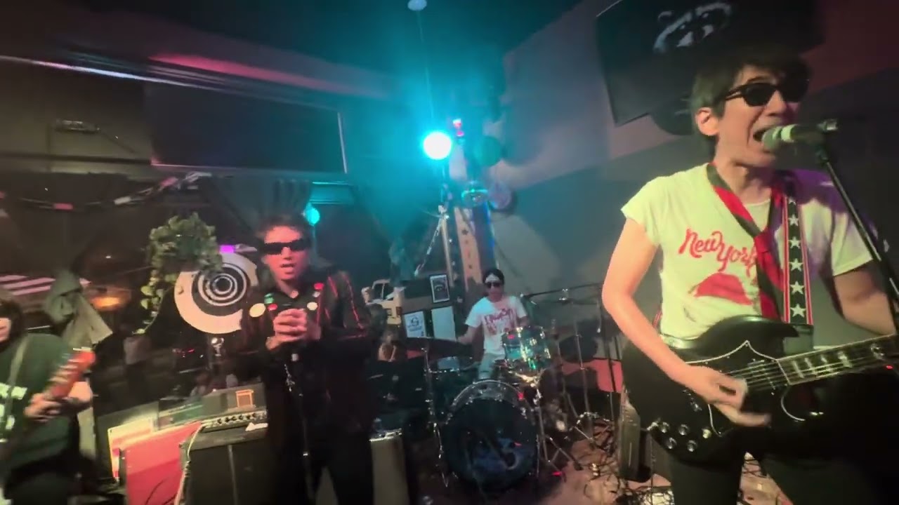 Angel Face (Tokyo) plays Teengenerate’s “Sex Cow” at Turn, Turn, Turn in Portland, OR on 8/22/25