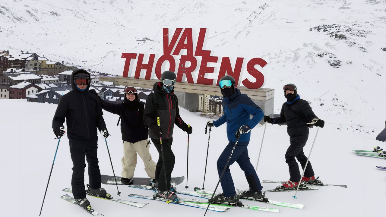 Åker skidor i Val Thorens