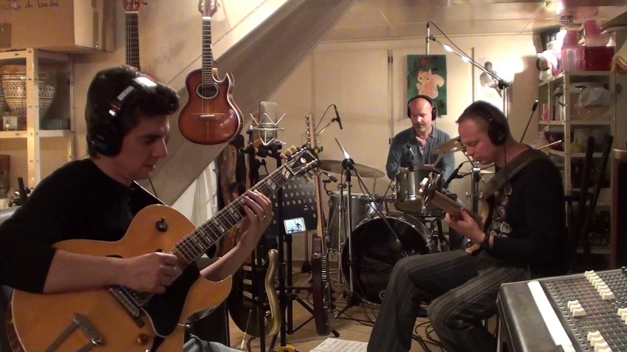 Ed Trio - Bright Size Life