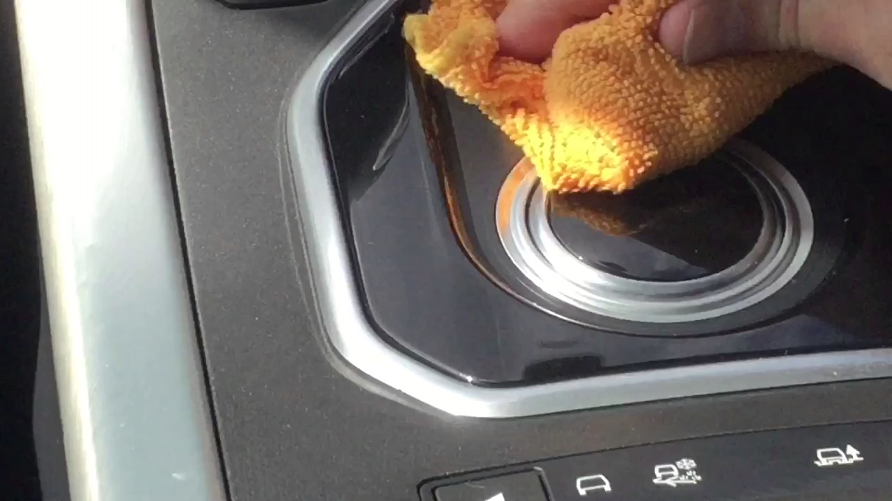 range rover evoque Prestige interior cleaning top tip baby wipes