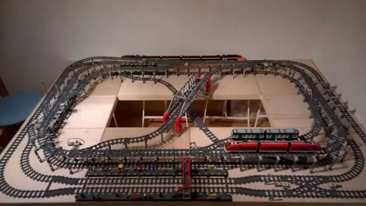 Ultimate compact LEGO train layout