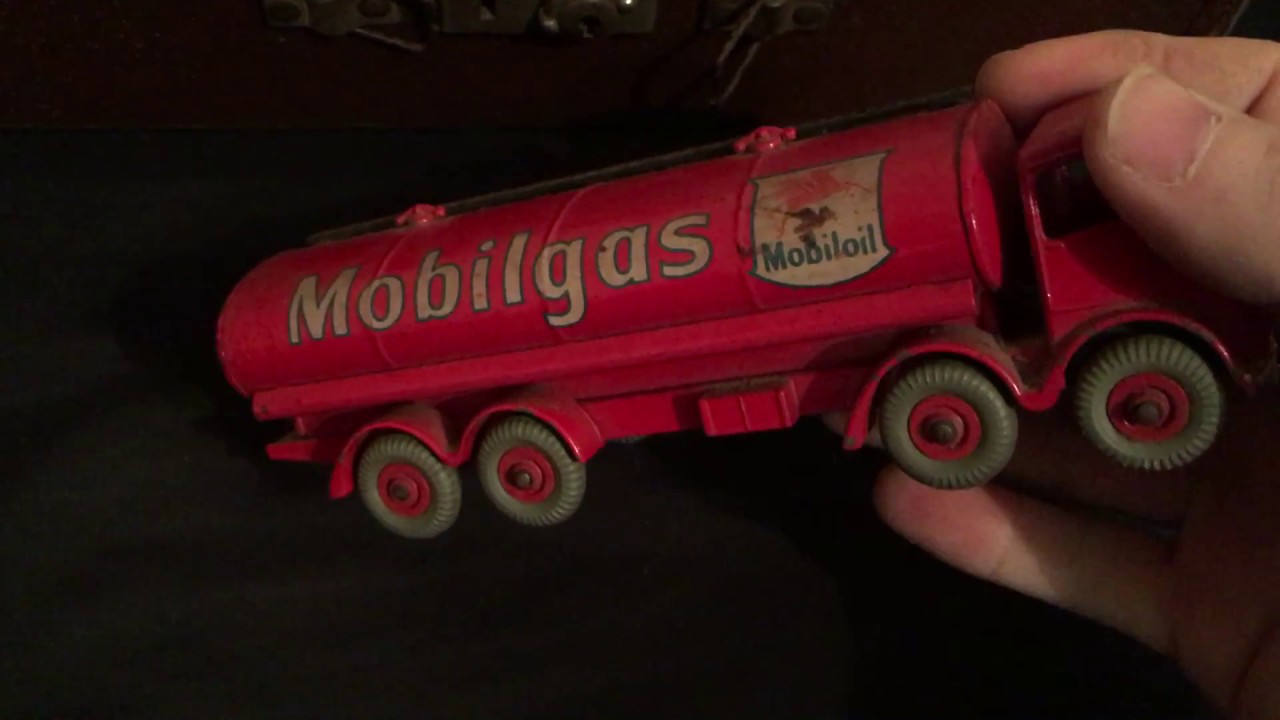 UNBOXING SORTING A LARGE COLLECTION OF RARE  DINKY TOY CARS