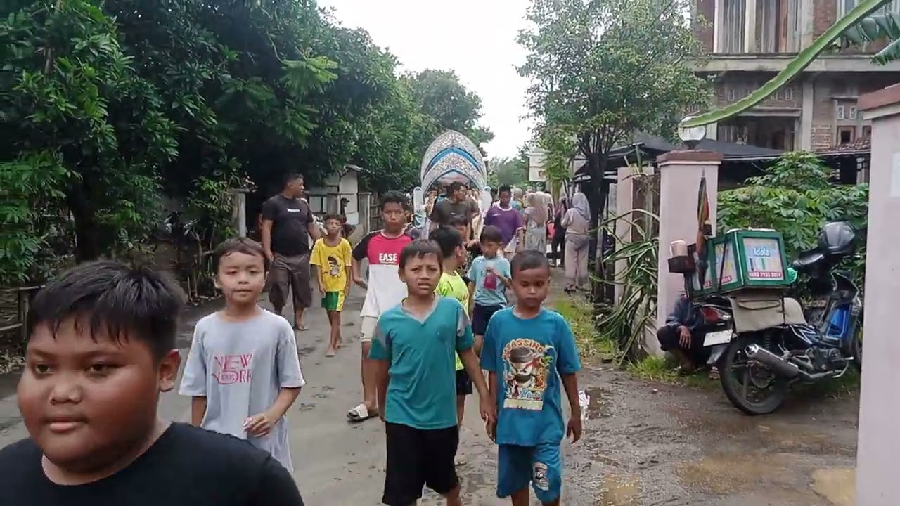 Kirab wisuda TK disidi gede welahan demak