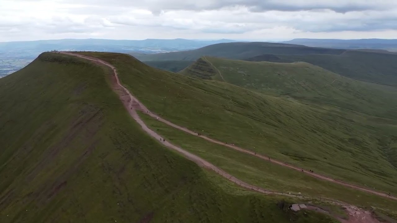 DJI Mini 2 SE. Flight over the Pen Y Fan 14 07 24
