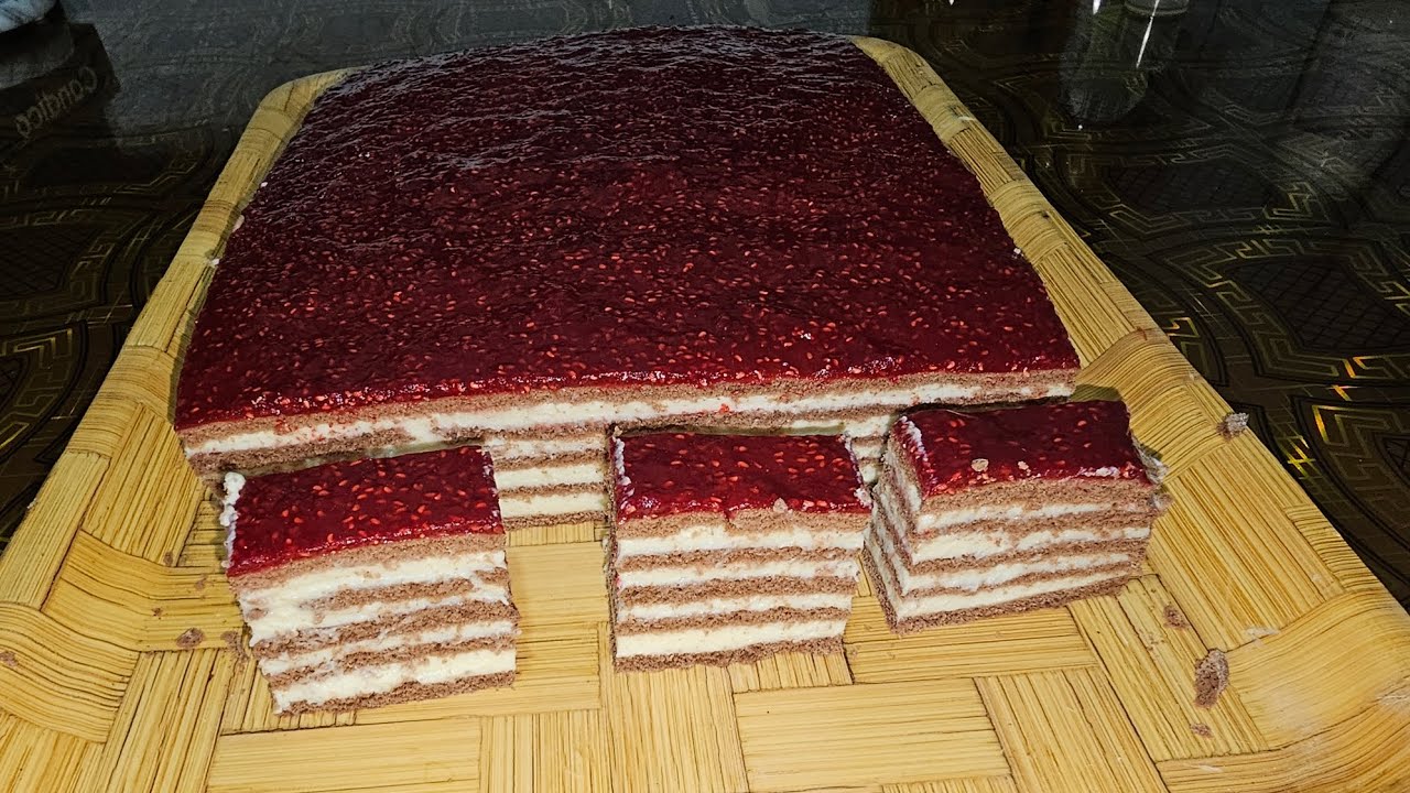 Pragitura cu gieleu de smeura si crema de vanilie