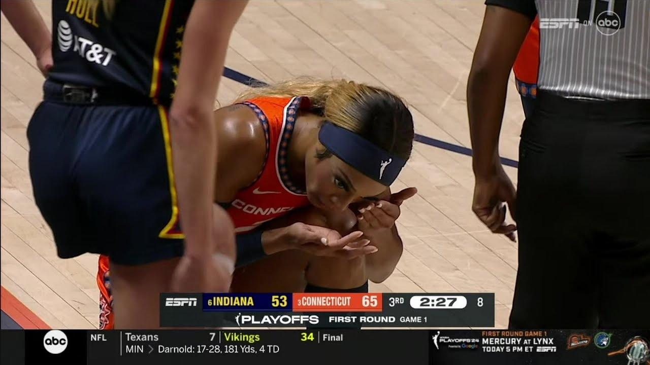 Caitlin Clark PAYBACK, Knocks Contact Out Of Dijonai Carrington's Eye After Hit In Eye In 1st Half