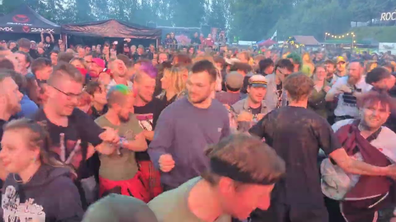 Rock am Berg 2025 - Kochkraft durch KMA - moshpit (Live)