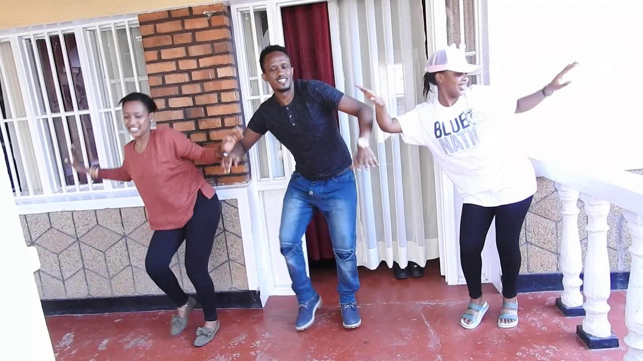 UMUZANA:RWANDA: CONTENTE&MANGOUSTE&MADINA