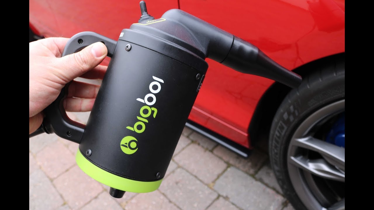 The perfect tool for drying cars and avoiding water spots