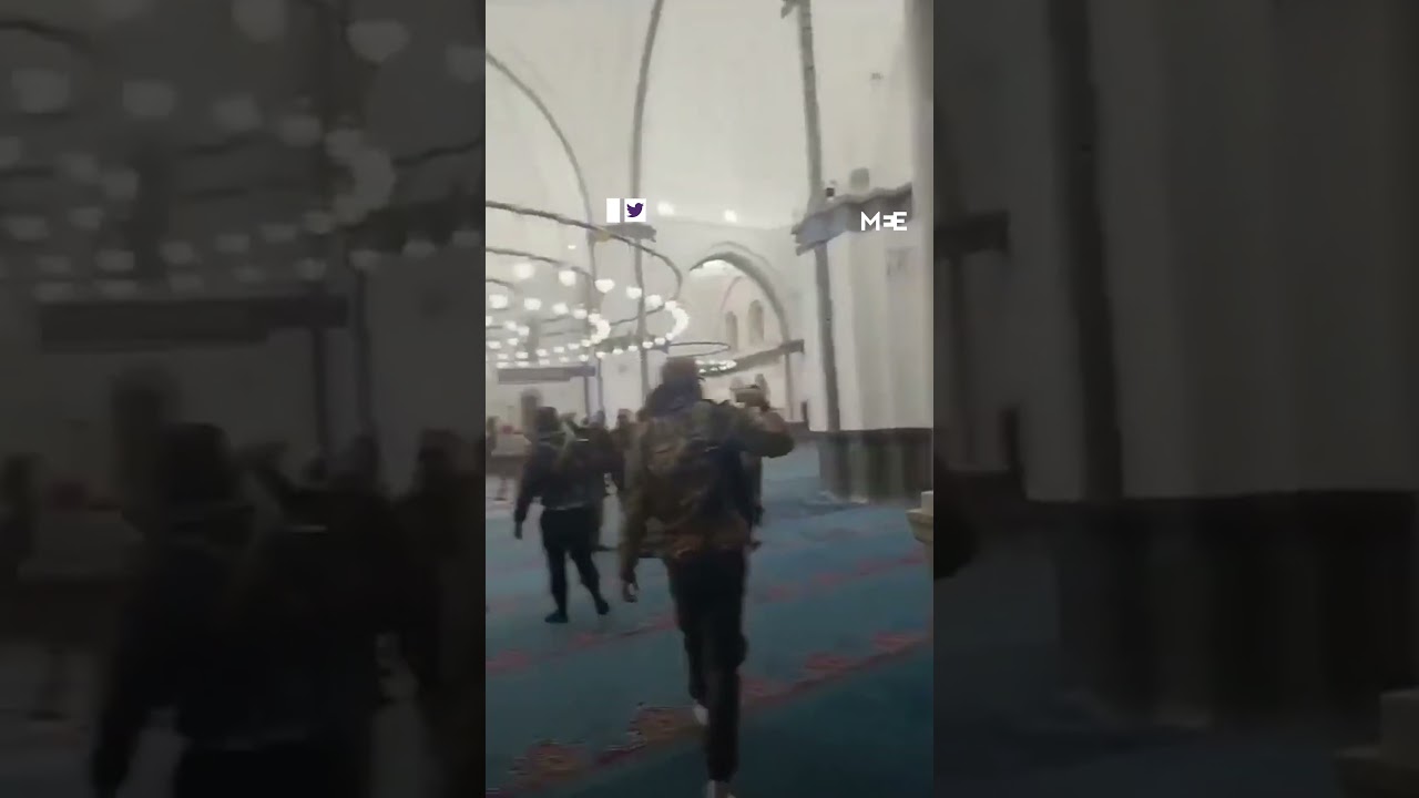 Syrian rebels enter Khalid Ibn al-Walid Mosque