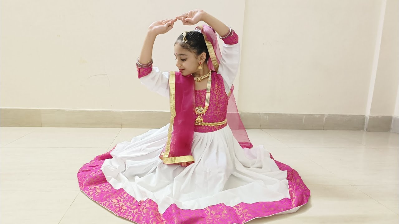 Radha Raman Mere Ghar Avenge | राधा रमण मेरे घर आएँगे | Dance Performance | NewYear Celebration