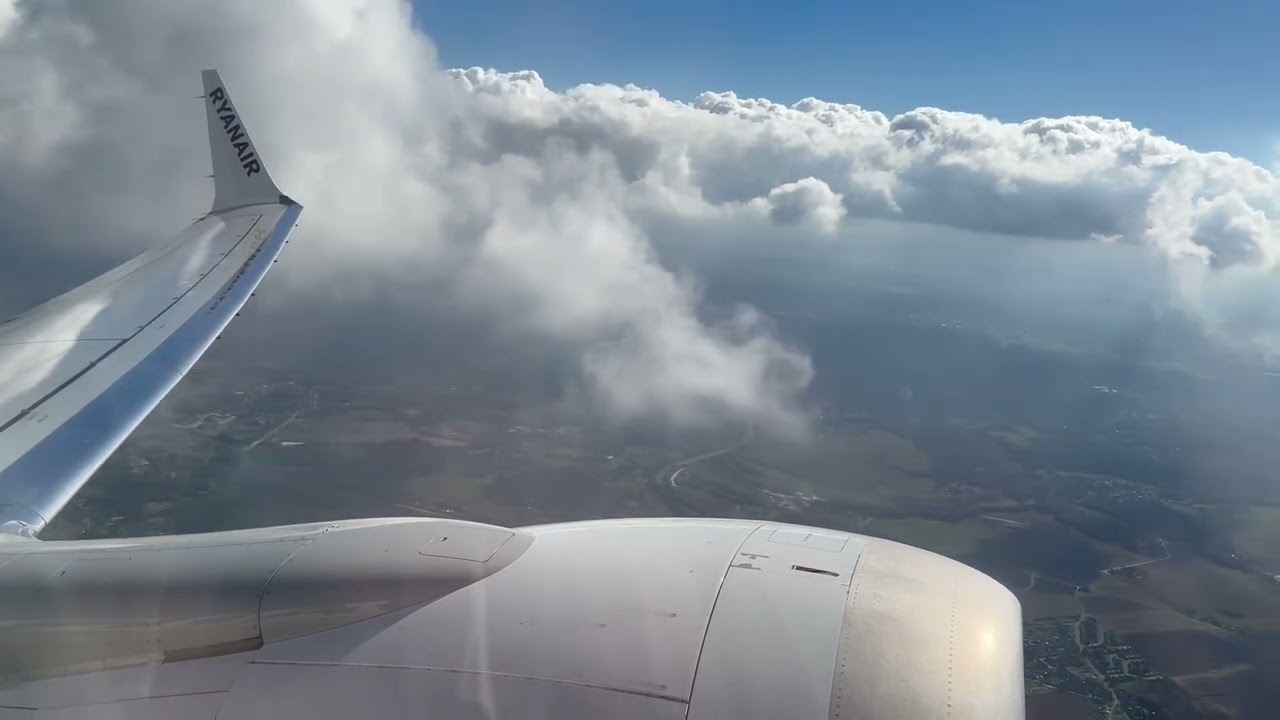 Ryanair Boeing 737-MAX8-200 Full Takeoff CRL (Brussels South Charleroi Airport)