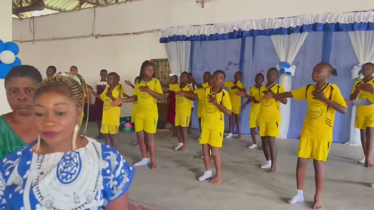 🎬 “Girls Worship Dance – ‘Promise Keeper’ | Worship in Classroom”