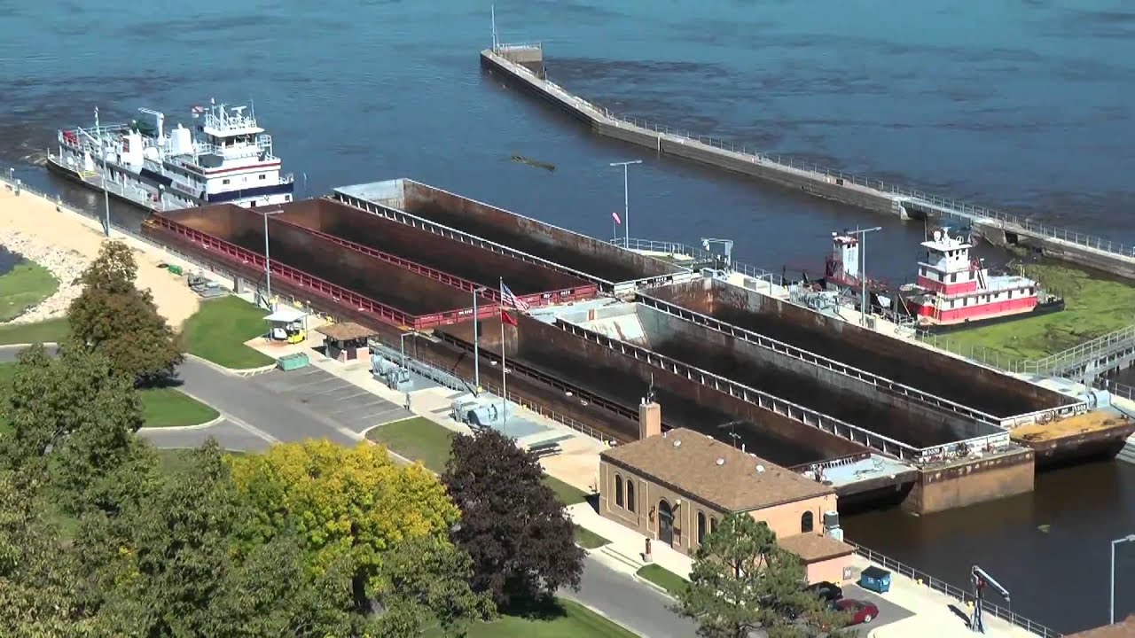 Upper Mississippi River.... Barge at Lock and Dam 11