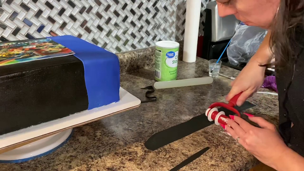 How to make a Nintendo Switch Cake