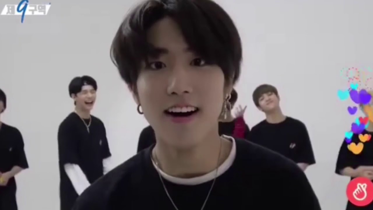 apparently I have a lot of Stray Kids videos saved on my phone