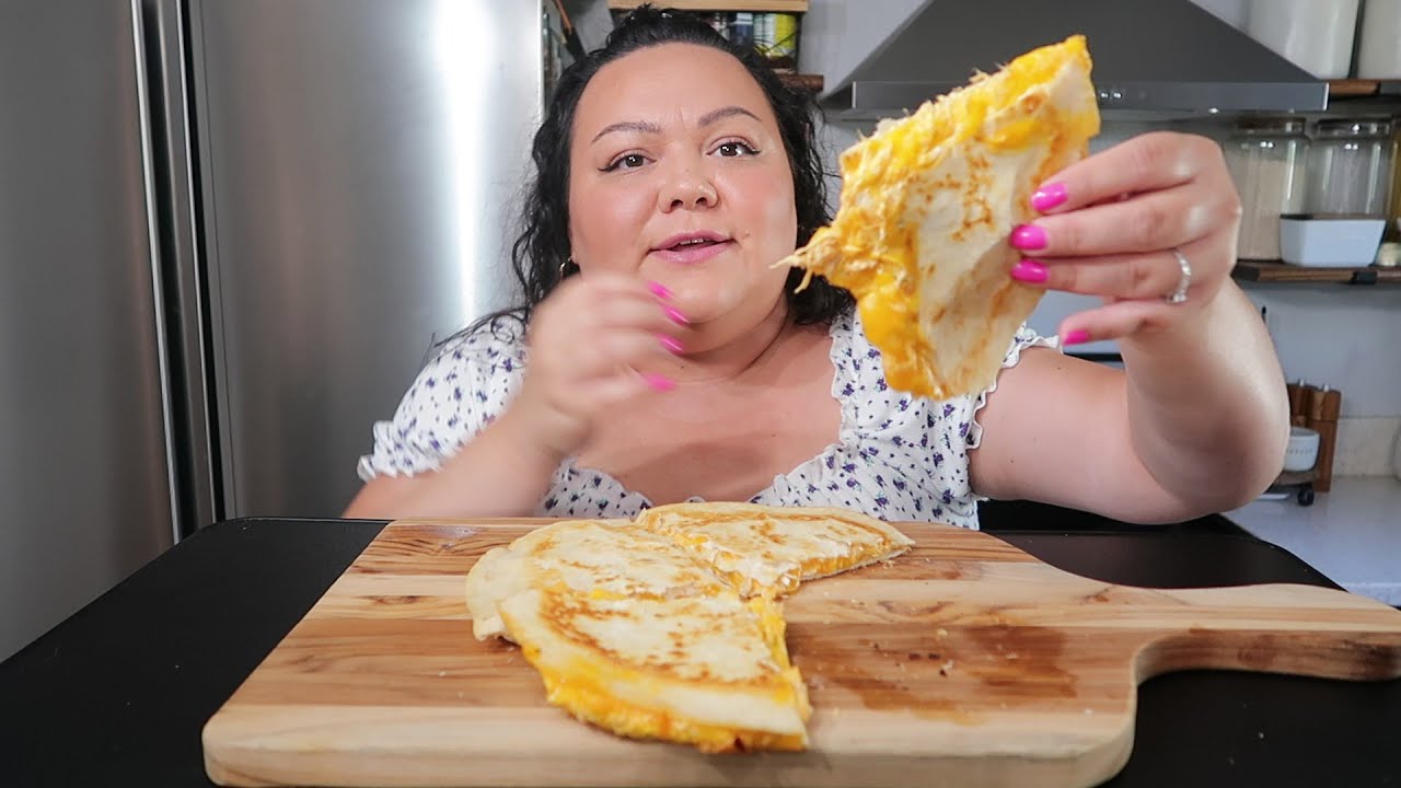 Готовьте и ешьте со мной: кесадилья с курицей Баффало