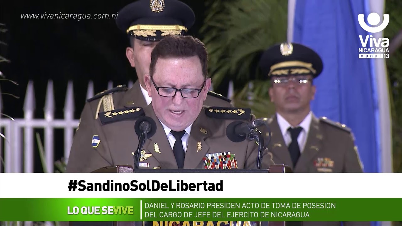 Daniel y Rosario encabezan toma de posesi&oacute;n del General Julio C&eacute;sar Avil&eacute;s