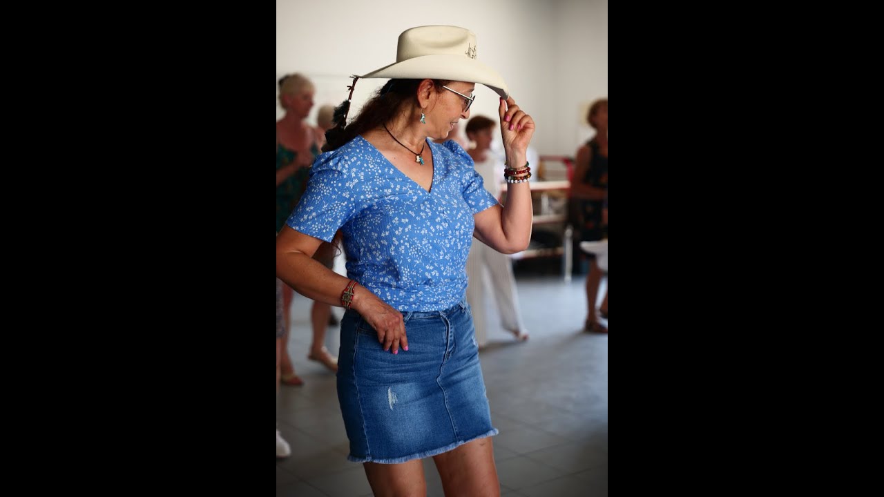 Hot Chocolate Line Dance