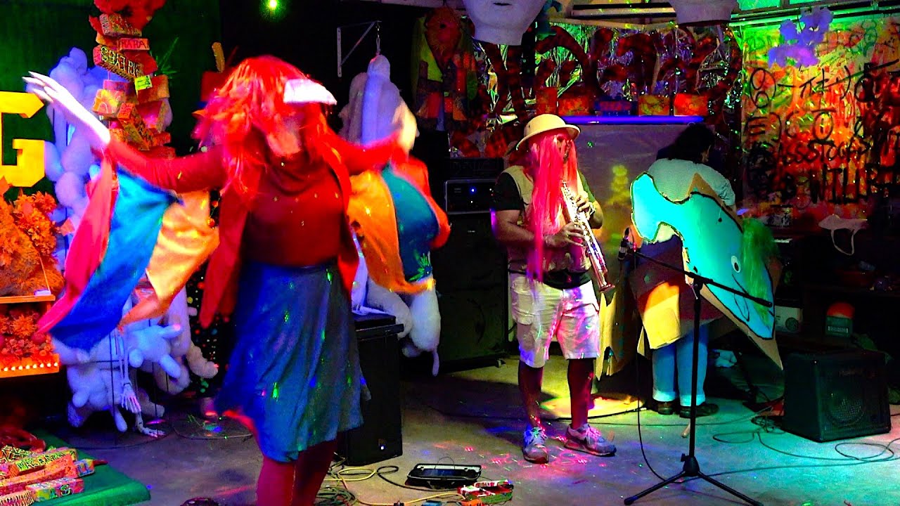 Baby Gerald's Salon Orchestra at Art Rat Studios, 10-18-25.