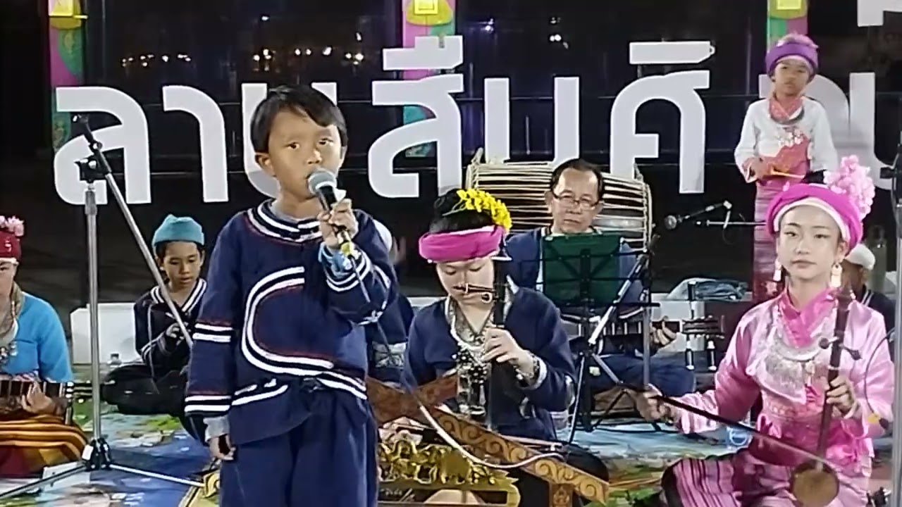 หนุ่มเจียงใหม่-สาวเจียงใหม่ ลานสืบศิลป์ ถนนคนเดินสันกำแพง 14 ก.พ.69