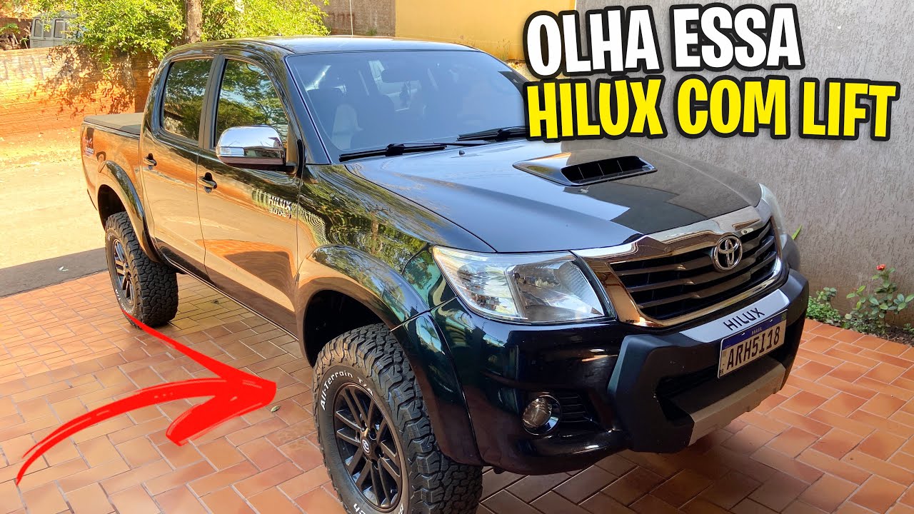 Hilux com lift 2 pol escape direto espaçador de roda 32mm roda black piano bruta - pressão na roça