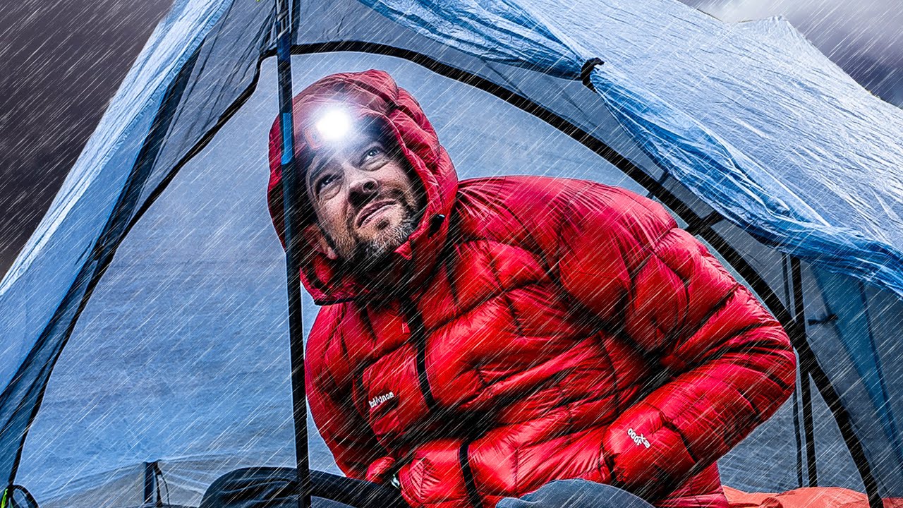 I camped with BEGINNER BACKPACKERS in EXTREME weather 😳
