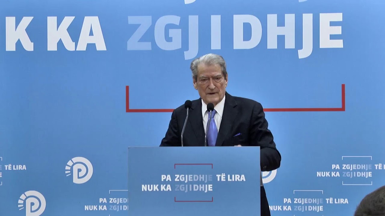 Kryetari i PD, Prof. Dr. Sali Berisha konferencë me gazetarët salla 