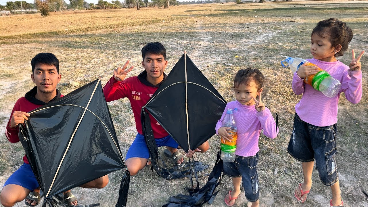 How to fly plastic kite with bamboo bone | #kitechannel 