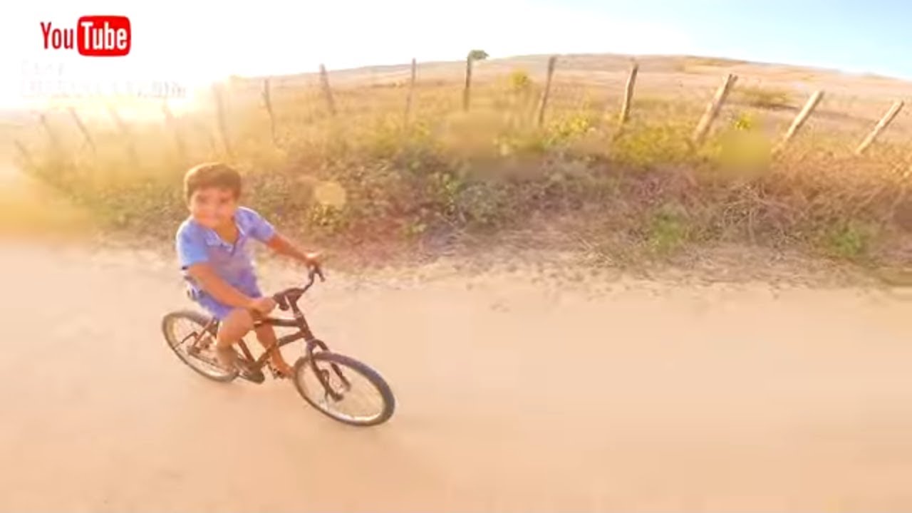 Vaqueiro Levy se Aventurando na Bicicleta sem freio na estrada do Parque Guarani