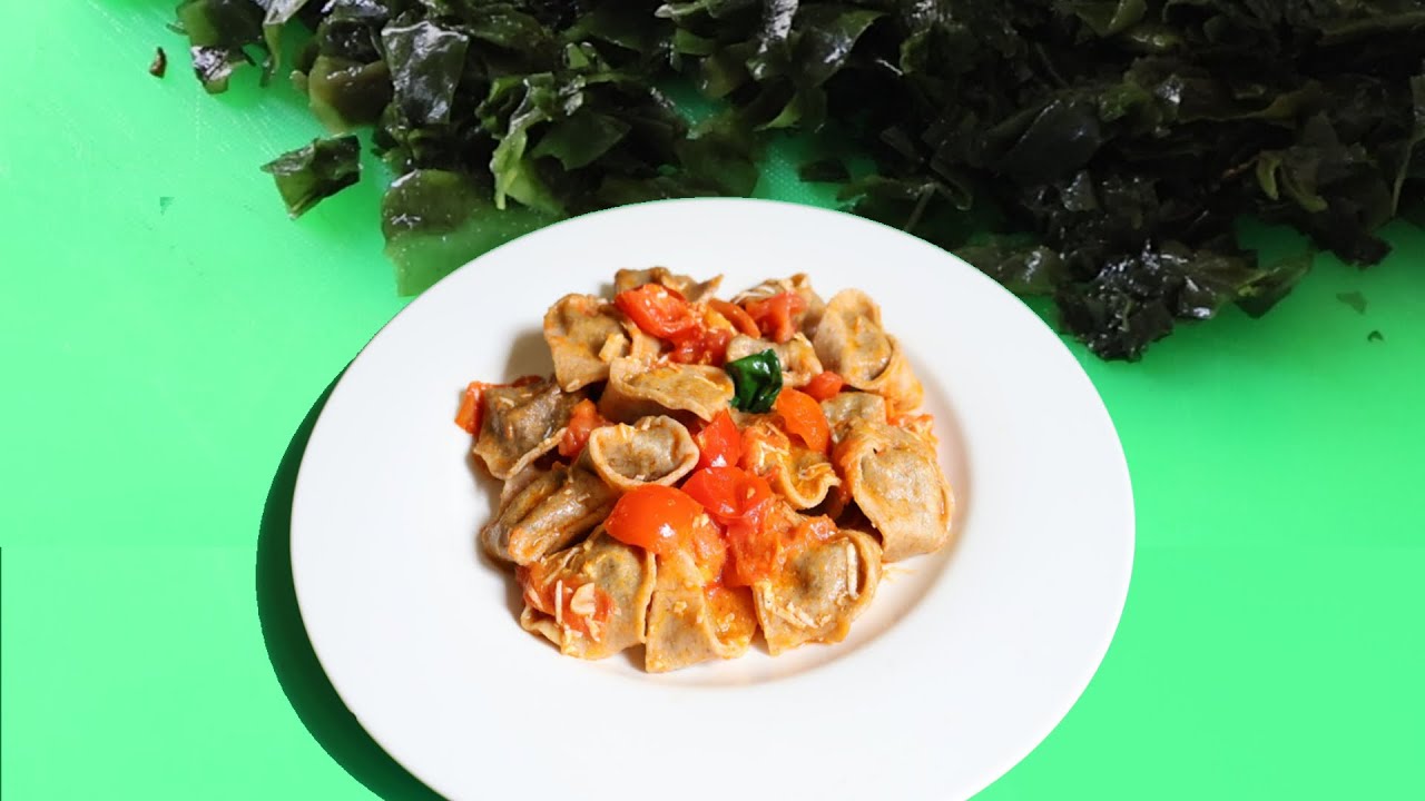 Tortelloni de trigo integral con algas wakame