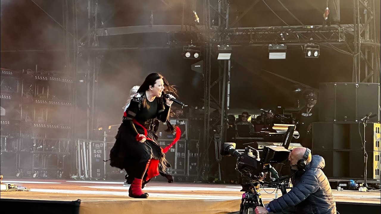 Evanescence — Haunted/My Last Breath/Cloud Nine/Everybody's Fool/Weight of the World/Whisper (Live)