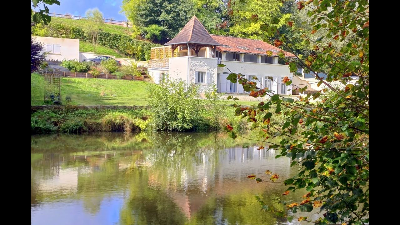 Wonderful riverside property for sale in the Charente, France - Ref. BVI77727