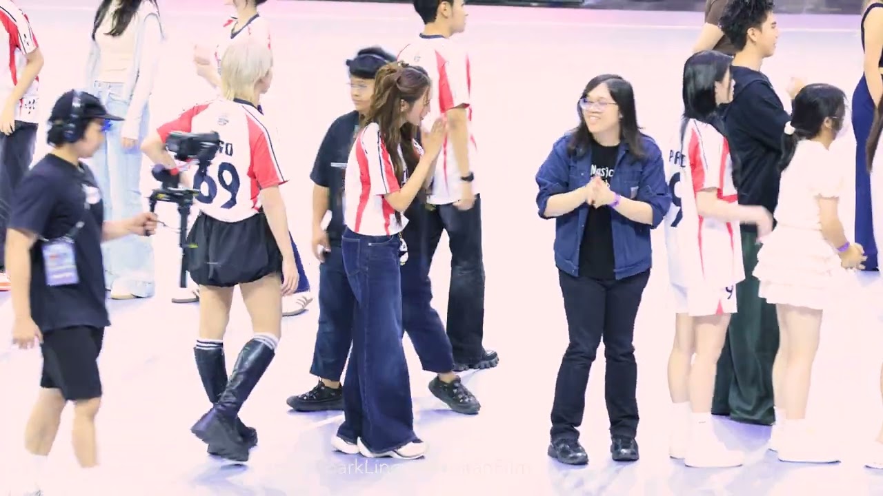 [Starlympics 2025] Film shooting hoops (Fan Benefit)