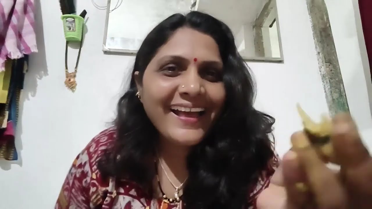 हॅलो भावांना मी जेवण करत आहे तुमचं जेवण झालं का 😋🤣🤣😋