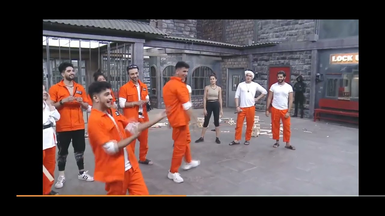 Munawar farooqi lockup comedy video