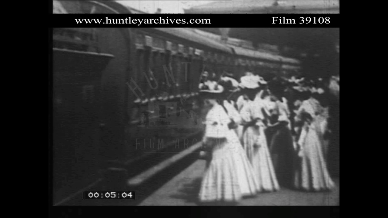 1900's Works Outing by Train.  Archive film 39108