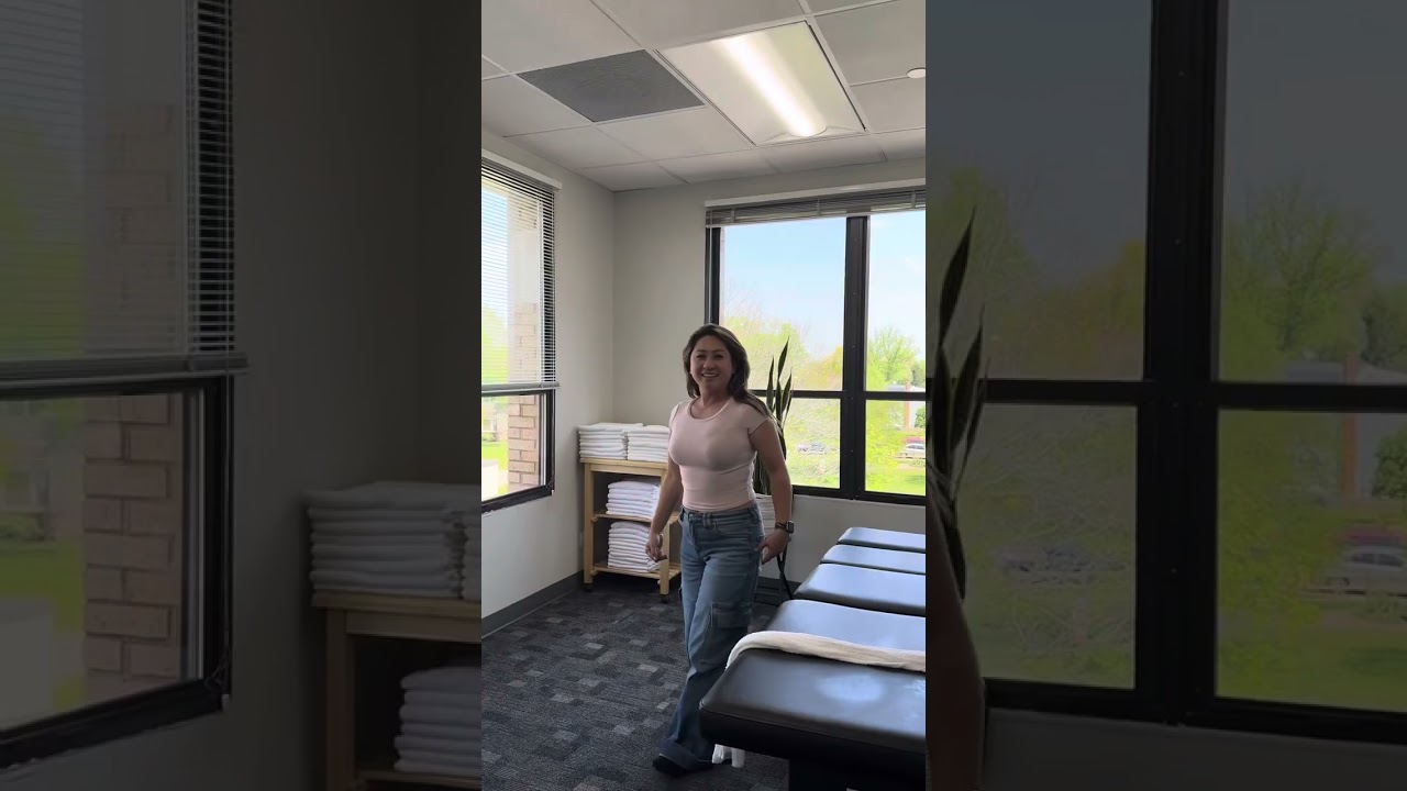 CHINESE LADY does NOT KICK after Ring Dinger®️ #chiropractic #happy #trending #asmr #fyp