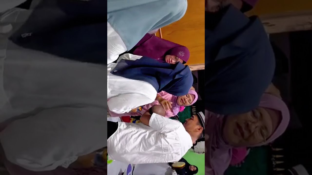POTONG RAMBUT PUTU UMI CHAIDAR & PAK ANTO
