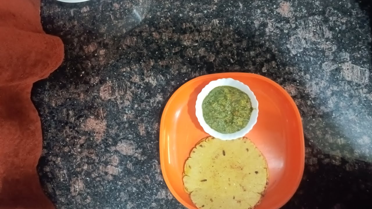 सर्दियों की शान मक्का की रोटी और सरसों का साग आइए साग बनाते हैं😋देसी स्वाद का असली मज़ा 🥬🌽