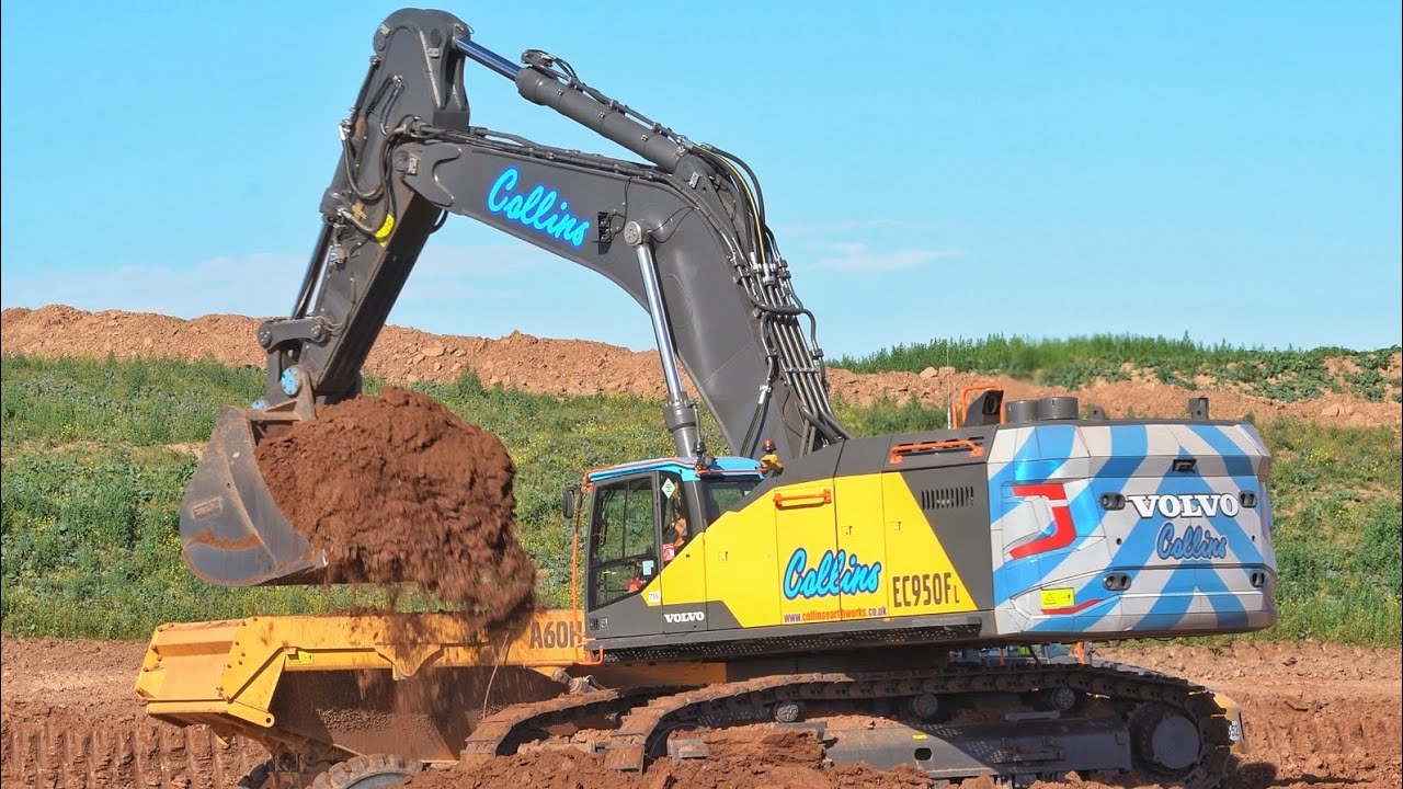 Volvo EC950F Loading A60H ADTs ( Collins Earthworks)
