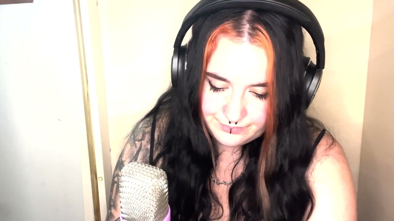 In my room by Julia Wolf - Cover